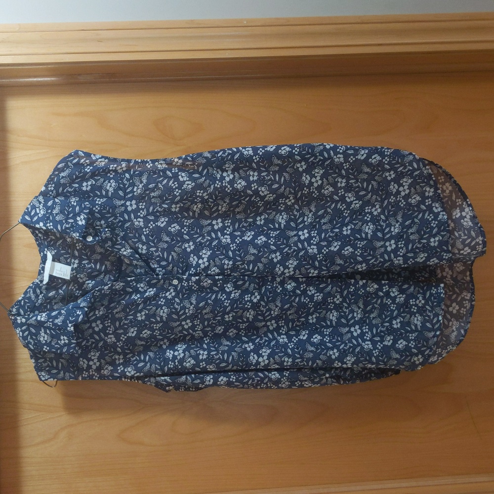 H&M Navy and White Floral Top